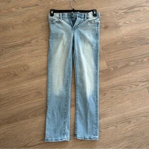 NWOT Old Navy Sz 14 Light Wash Straight Leg Blue Denim Jeans Classic 5 Pockets